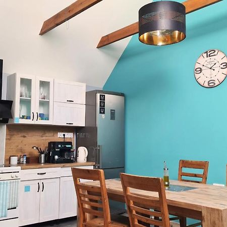 W20 Hostel Goledzinow Bagian luar foto
