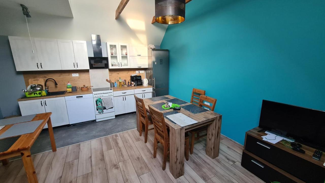 W20 Hostel Goledzinow Bagian luar foto