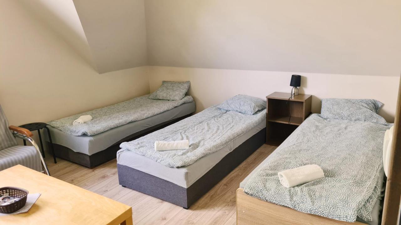 W20 Hostel Goledzinow Bagian luar foto