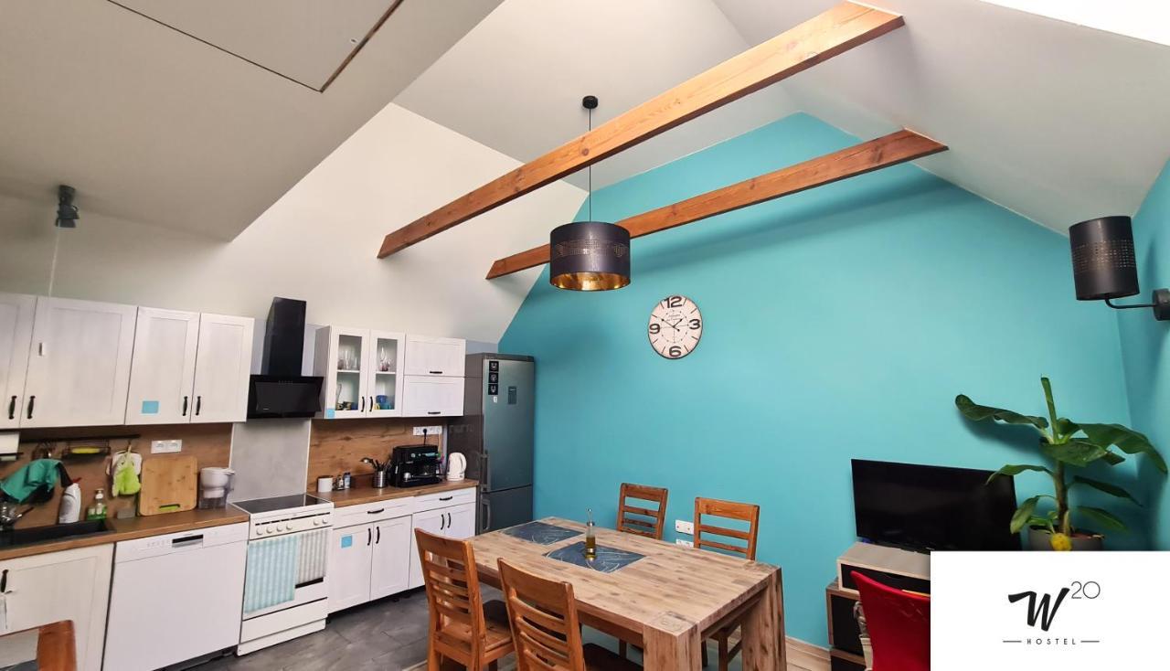 W20 Hostel Goledzinow Bagian luar foto