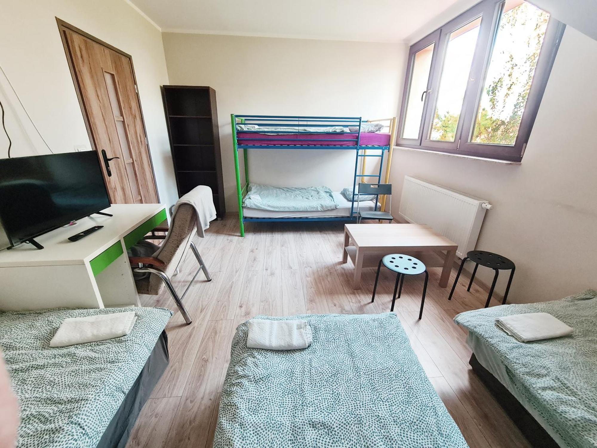 W20 Hostel Goledzinow Bagian luar foto